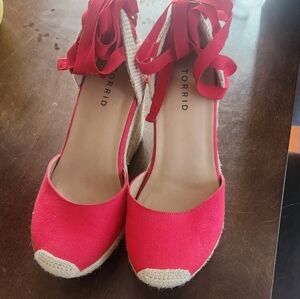 Torrid espaddrille Wedges size 8 ww